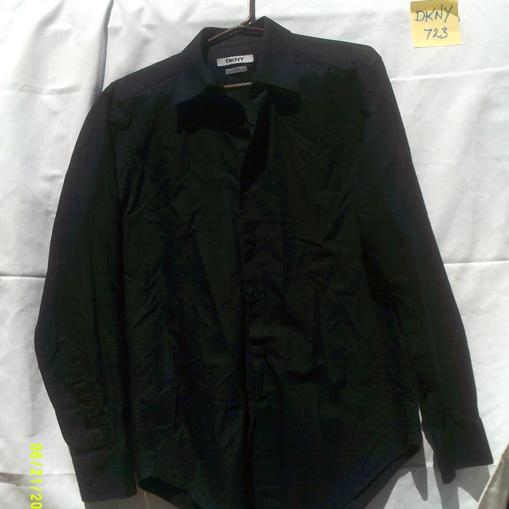 DKNY DRESS SHIRT